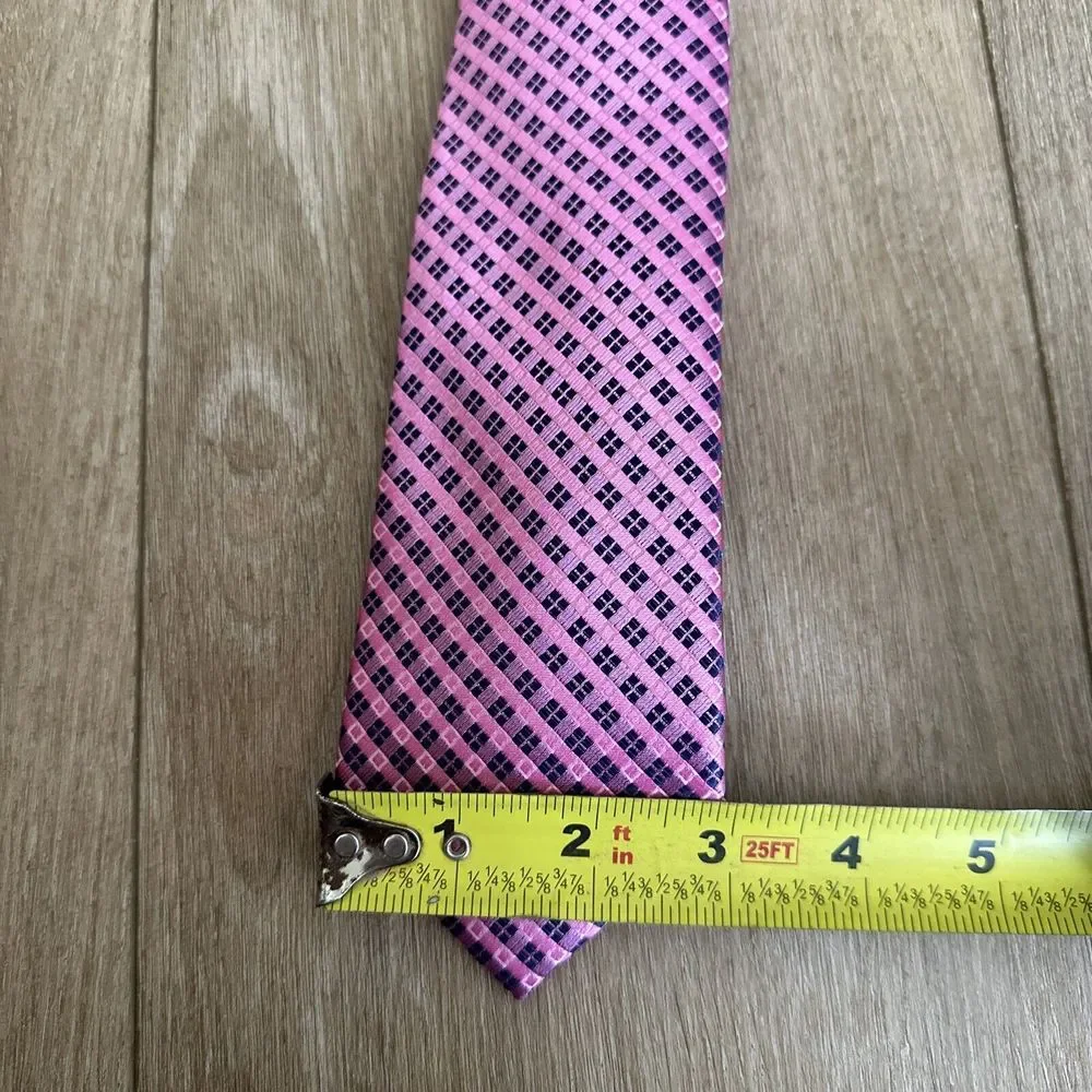 Isaac Mizrahi New York Pink Black Tie‎ NEW 100% Polyester